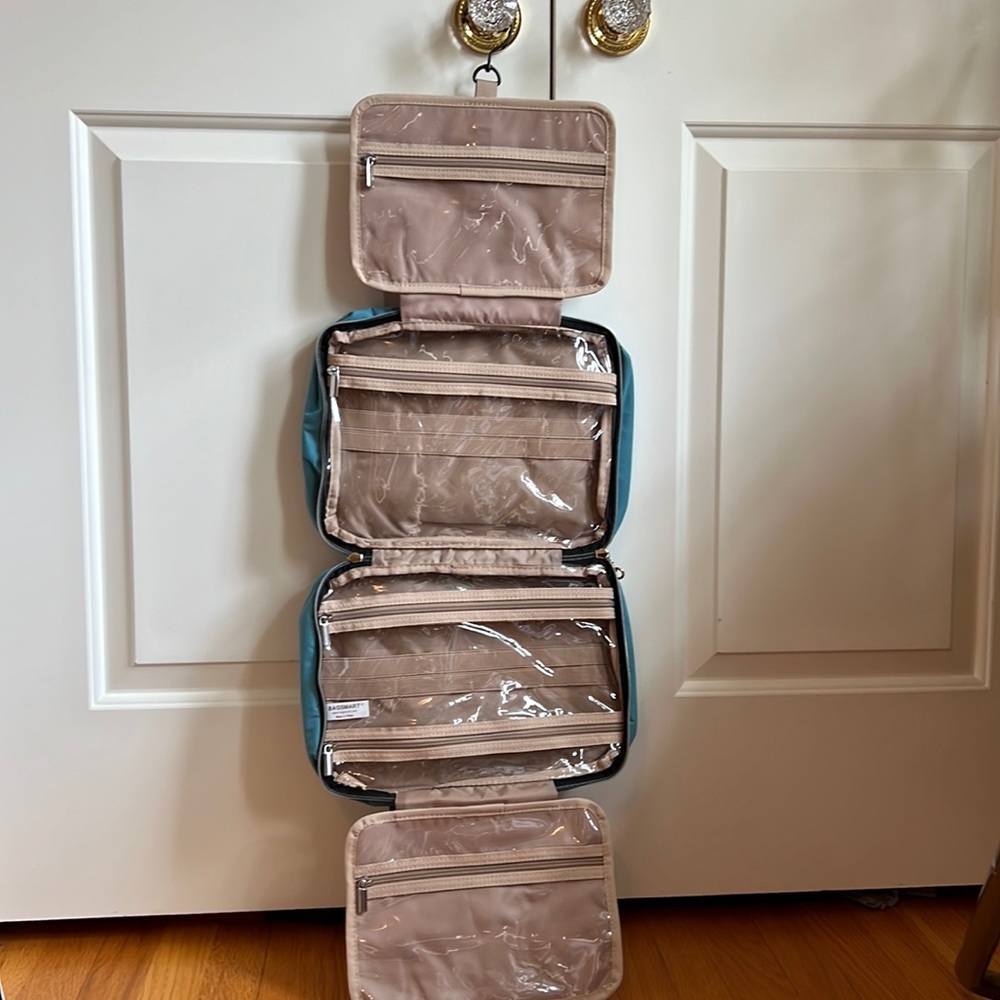 NEW Blue Travel Organizer